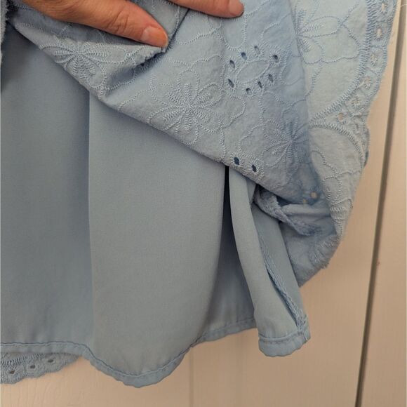 Women’s Knox Rose Blue Eyelet Blouse Size Medium Boho Feminine Top - Picture 3 of 5